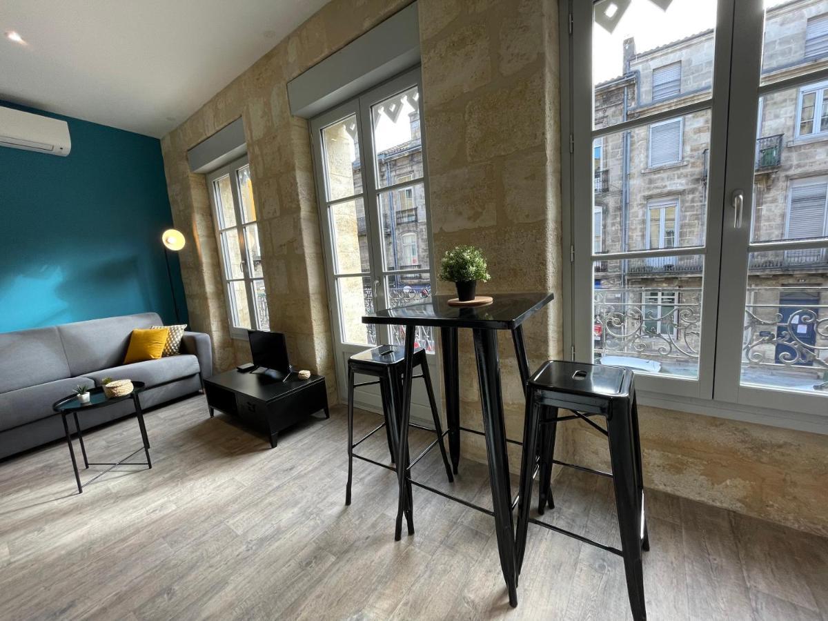Superbes studios de charme, lumineux et climatisés en plein centre Bordeaux Extérieur photo