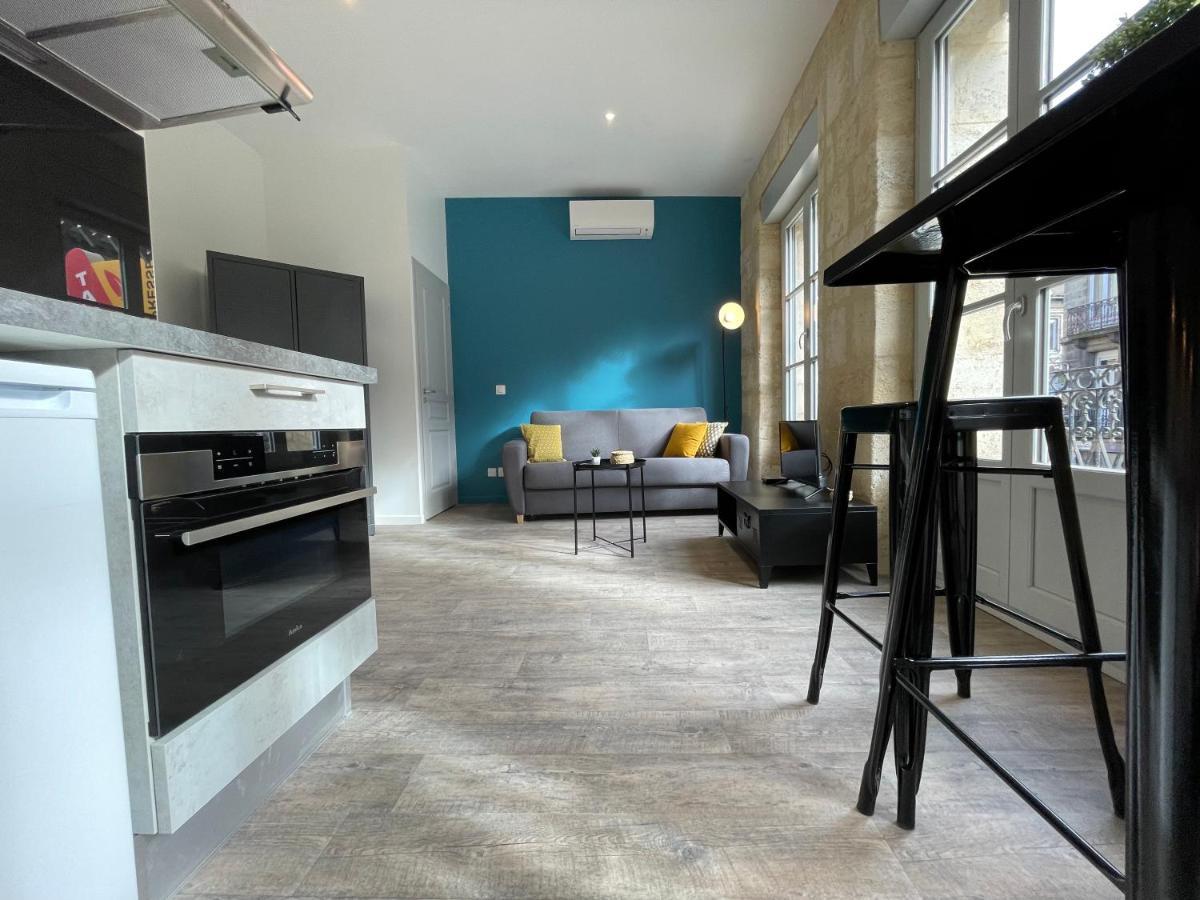 Superbes studios de charme, lumineux et climatisés en plein centre Bordeaux Extérieur photo